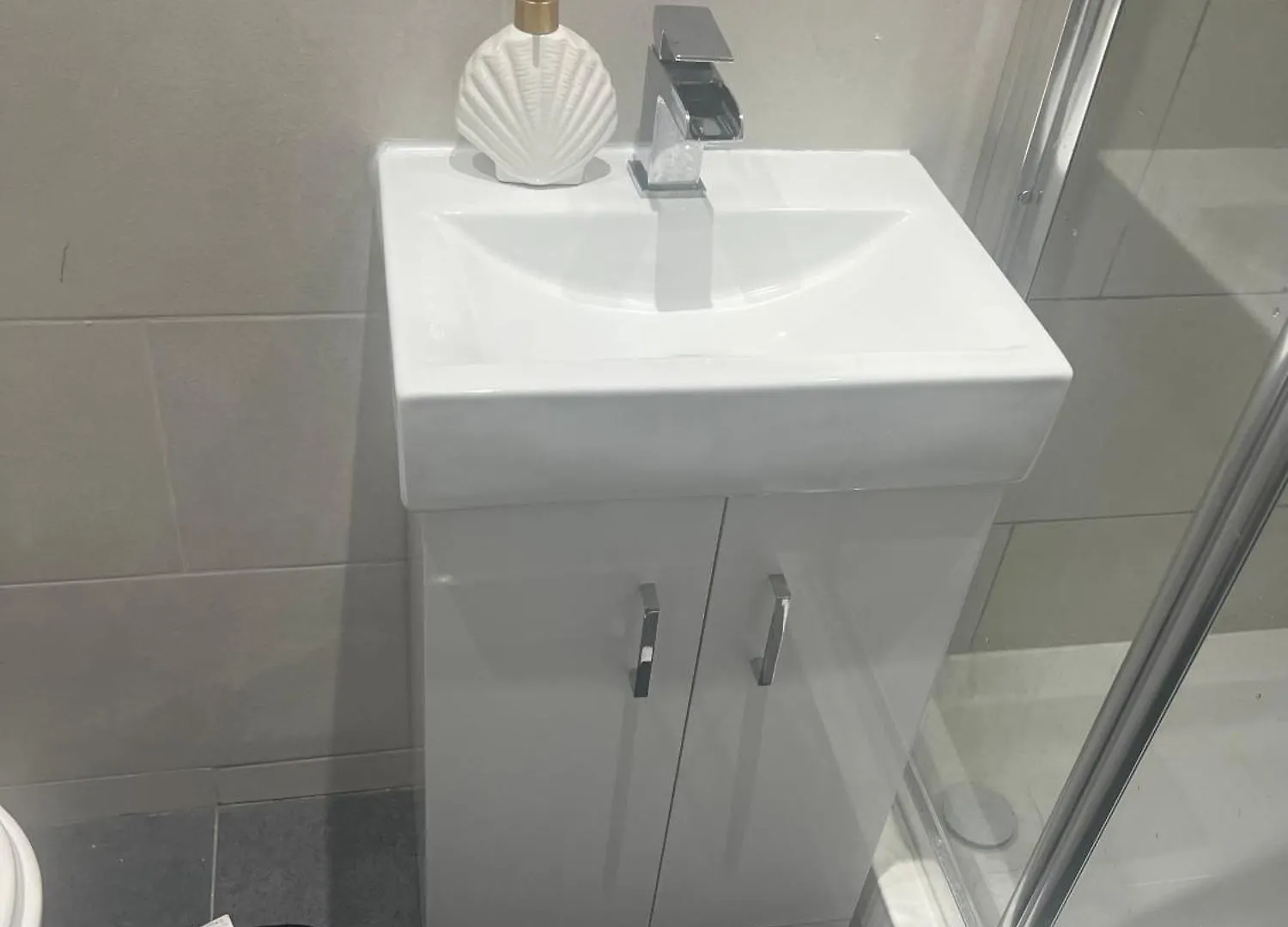 Spacious Self-Contained Studio London